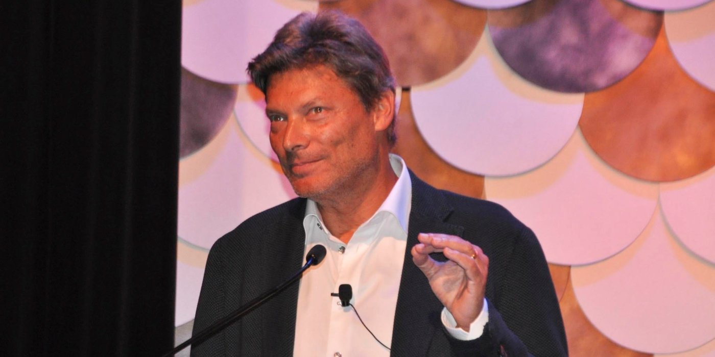 Andrew Gross - Welcome to Roaming the Arts